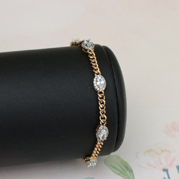 "Elegant Oval Crystal Rose Gold Bracelet with Classic Chain Design, XPBL0827 - Picture 2 of 13